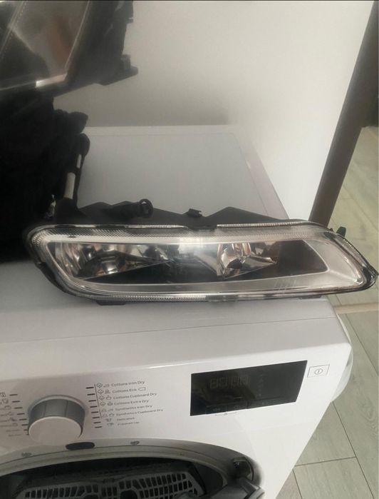 Far si proiector dreapta