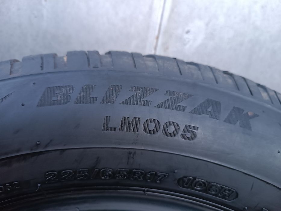 225/65/17 Bridgestone