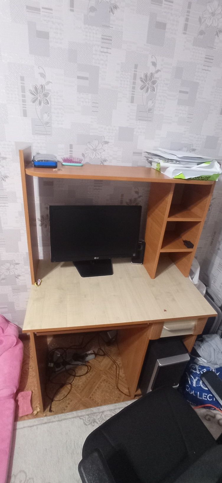 Компьютерный стол