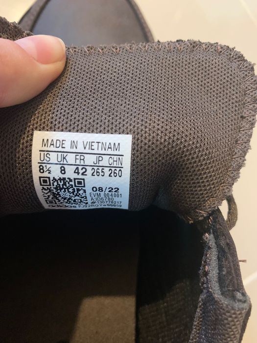 Adidași noi de vânzare!