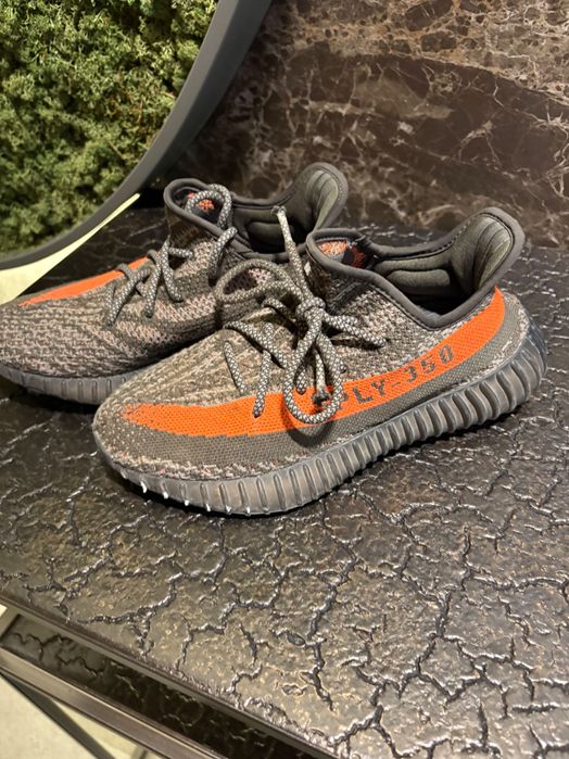 Маратонки Yeezy Boost 350V2, номер 37,5, запазени