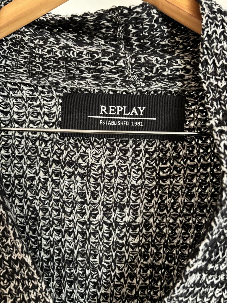 Мъжка плетена жилетка” Replay”!