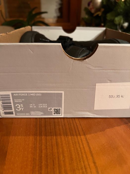 Сникърси Air Force 1 Mid (GS) 35.5номер 22.5 см