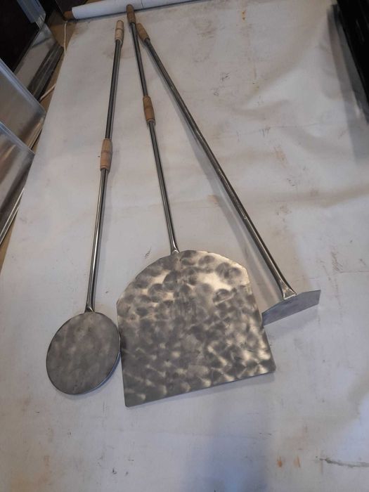 Tavi perforate din inox pentru bagheta si batoane.