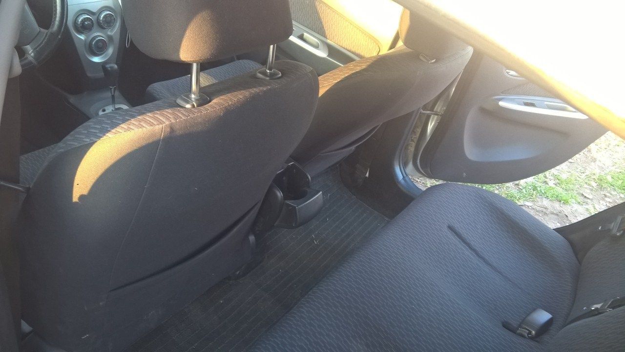 Toyota YARIS  Тойота ЯРИС