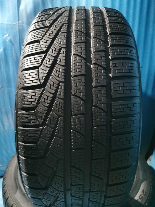 255 45 19 pirelli m+s 2 buc
