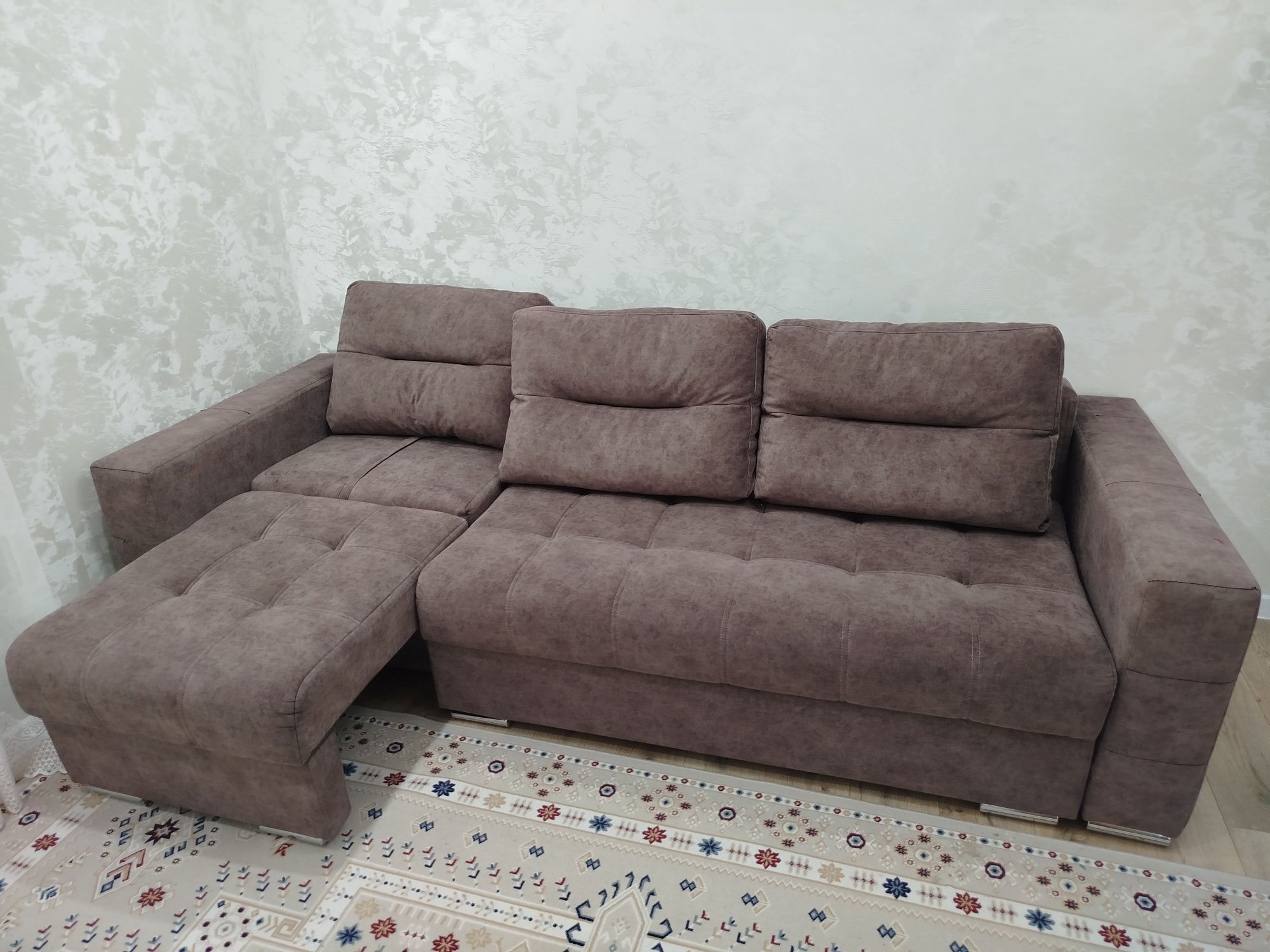 Продам диван хорошем состояние