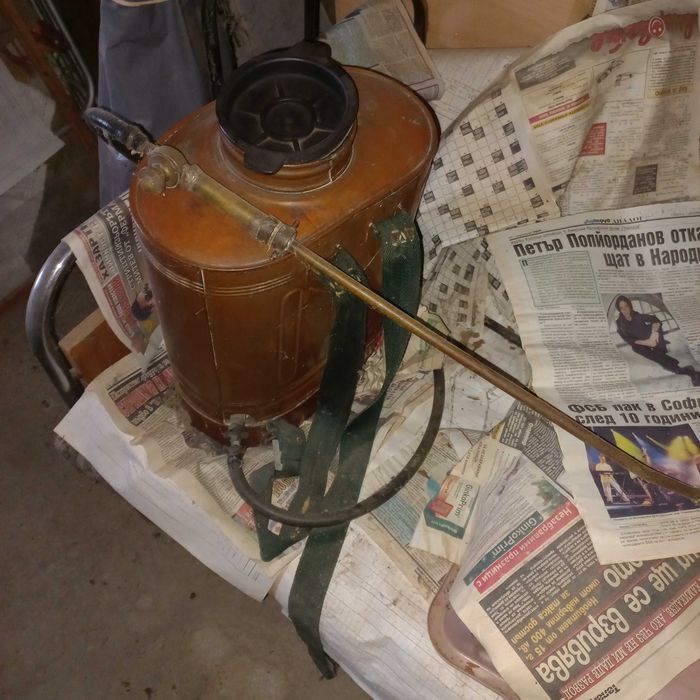 Медна градинска пръскачка