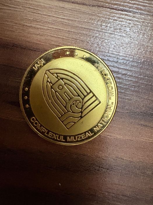 Vând 3 jetoane de colecție