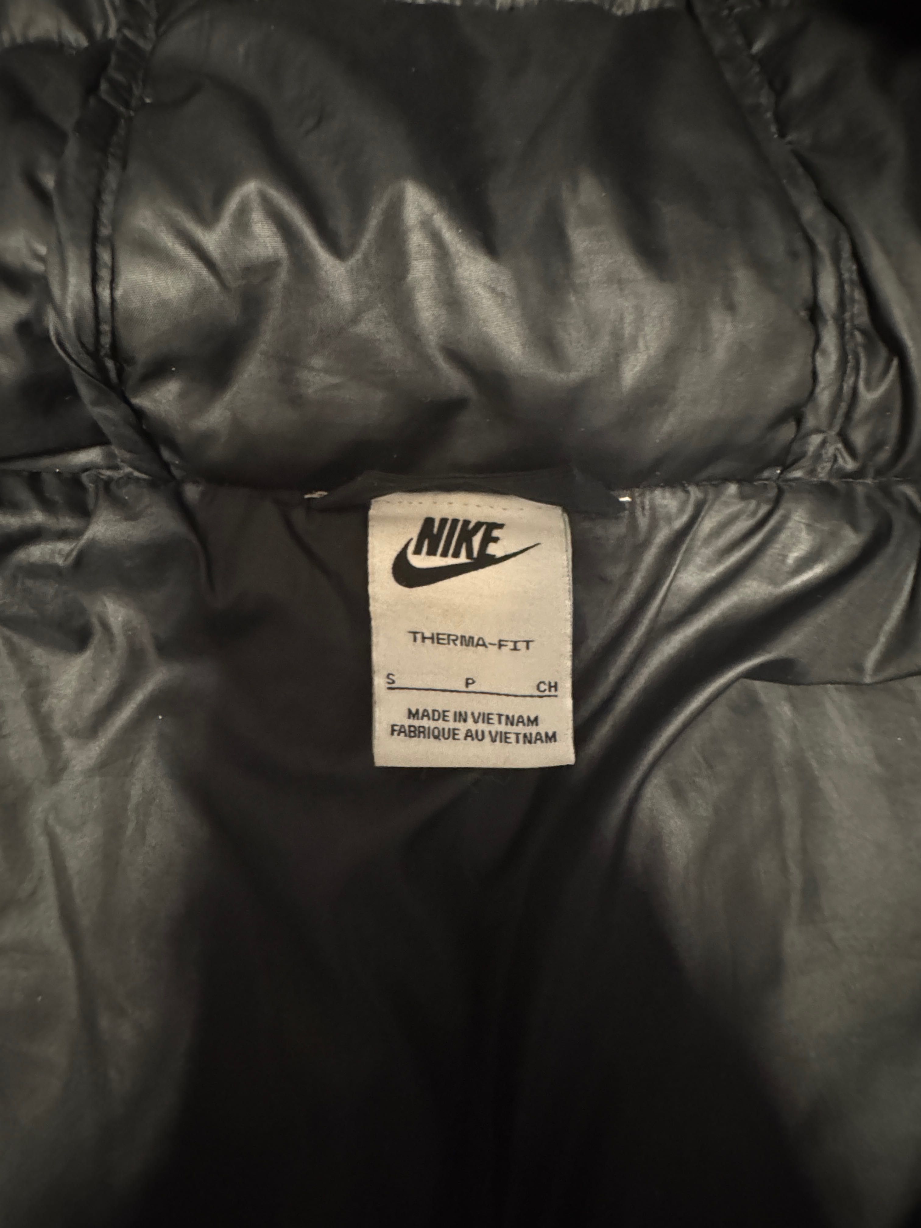 Geaca Nike Repeat