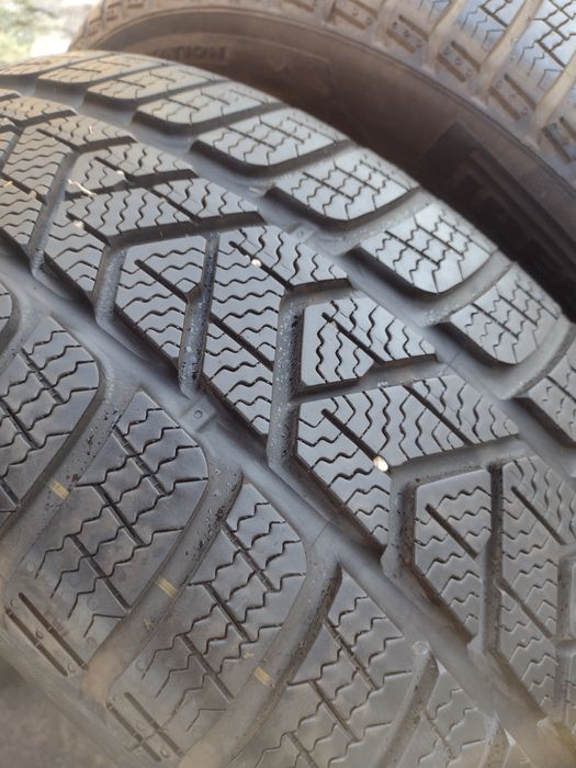 Топ състояние 4бр.215/60/16 Pirelli dot3516