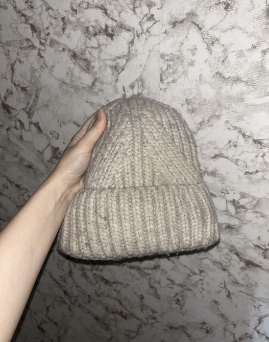 Продам теплую зимнюю шапку