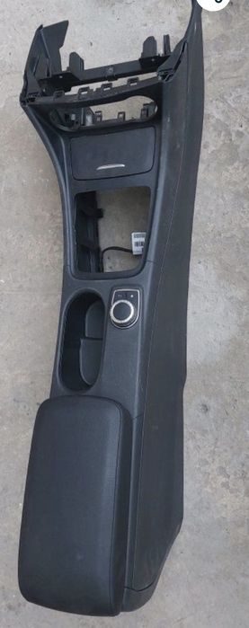 Продам бар от мерседес CLA модели.состояние отличное оригинал из мерса