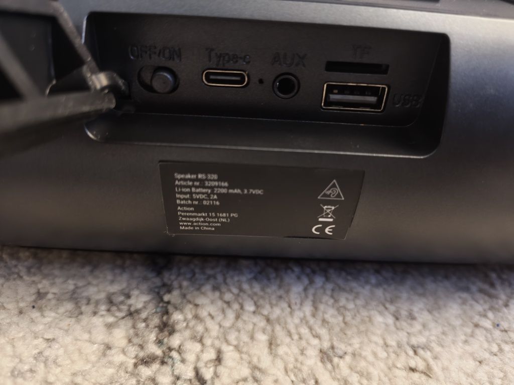 Продавам bluetooth колонка