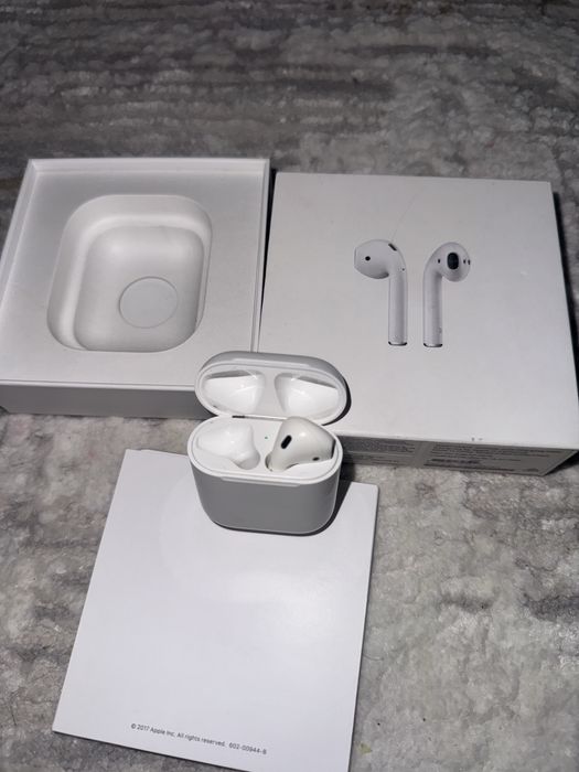 AirPods 1 покаления один наушник