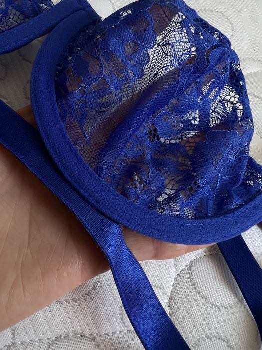 set de lenjerie intimă din dantelă albastră