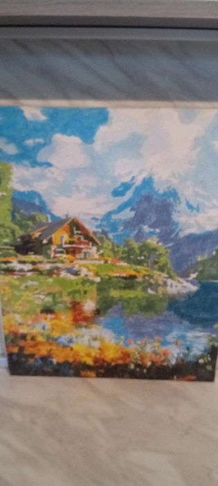 Стари картини с маслени бой.