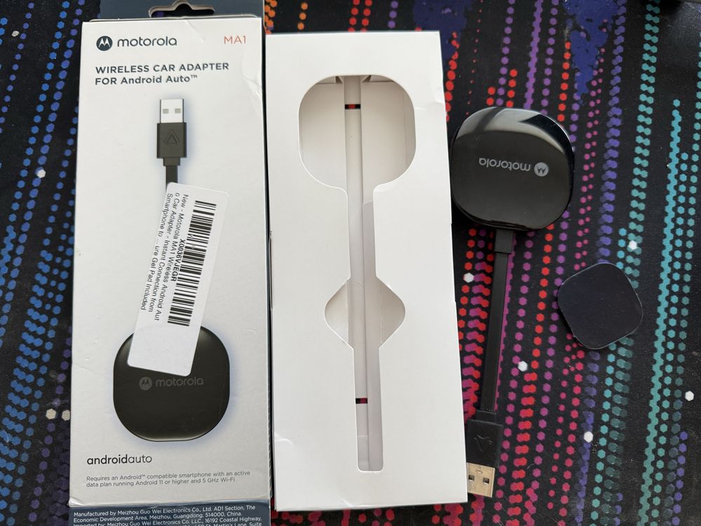 Адаптер Motorola Wireless Car Adapter for Android Auto
