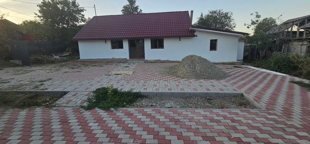 Casă de vânzare în Valeni  Secuieni – Fără comision pentru cumpărător