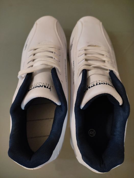 Нови мъжки обувки