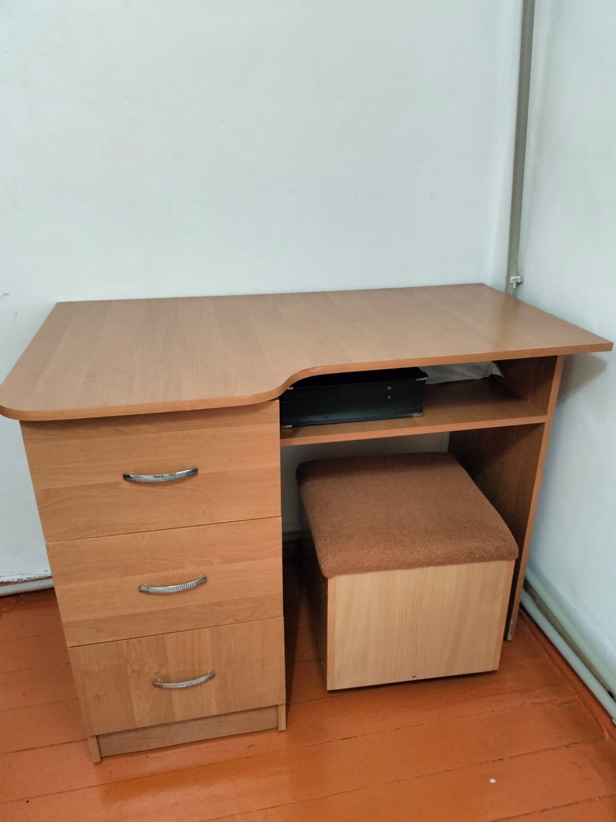 Комод и компьютерный столик