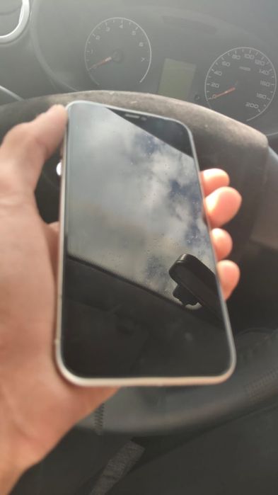 Iphone 11 белый 64гб