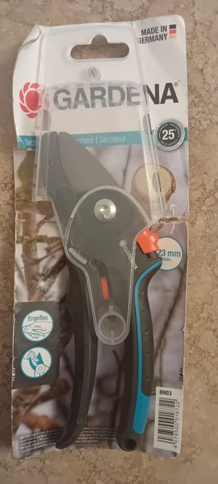 Foarfecă fiskars și Gardena