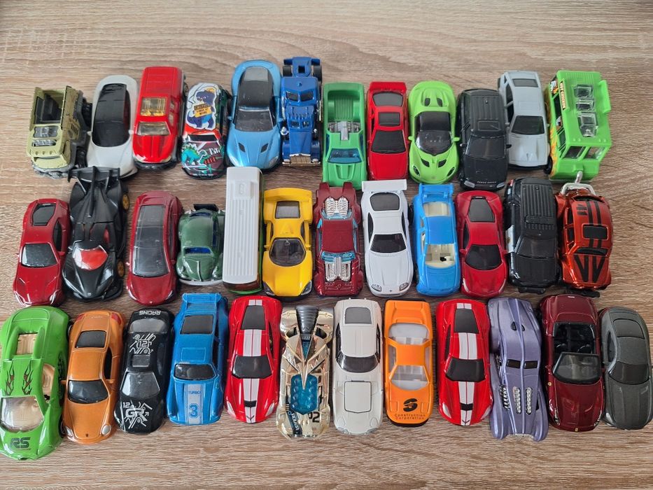 Lot mașinuțe metalice