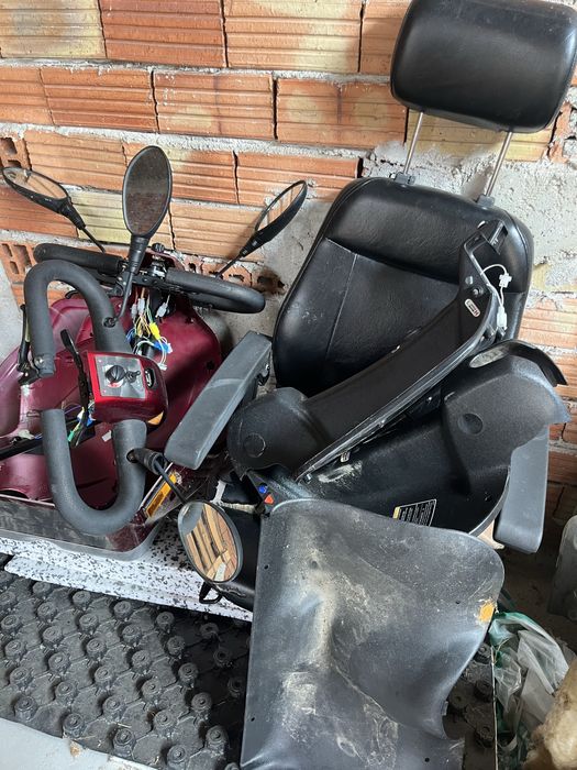 Инвалидни електрически колички