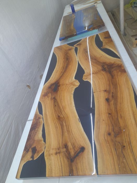 Епоксиндни маси  и плотове