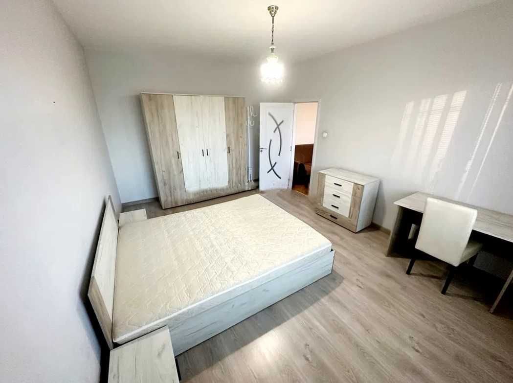 Дава се под наем Тристаен апартамент в София, Слатина - 100 кв.м за 765 € - Снимка #1