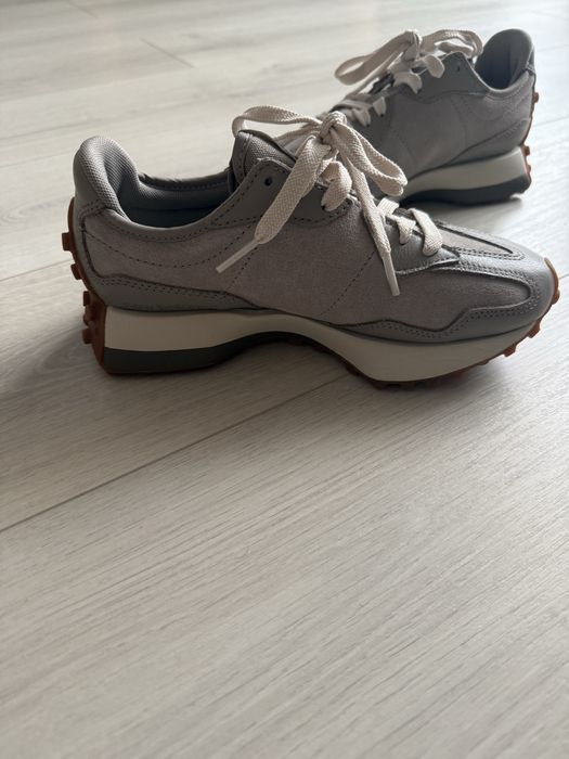Adidași New Balance 327