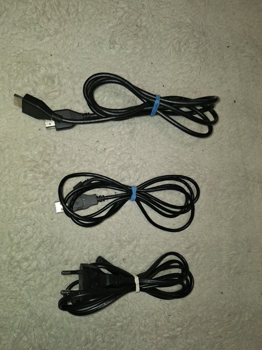 Ps4 Pro 1TB + GTA V Premium edition