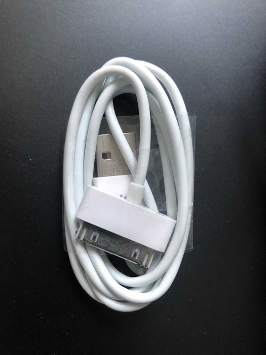 Nou: Cablu original iPhone 4, 3GS, 2