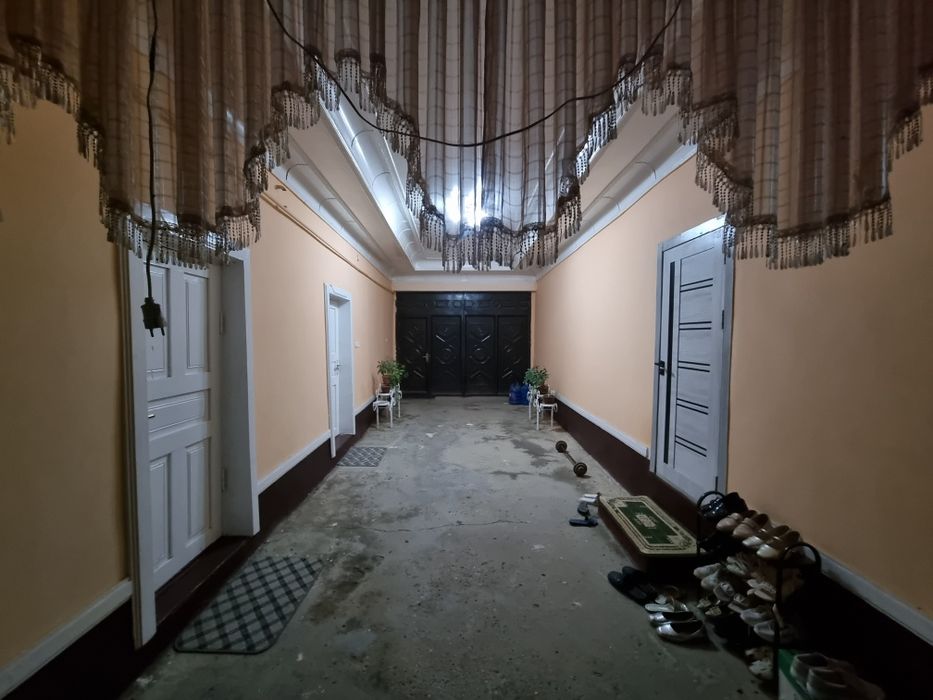 Qarshi shahar Buston mahalladan 6 sotixlik uy sotiladi