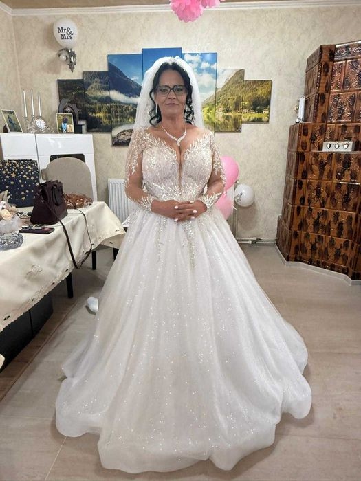 Vand Rochie mireasa