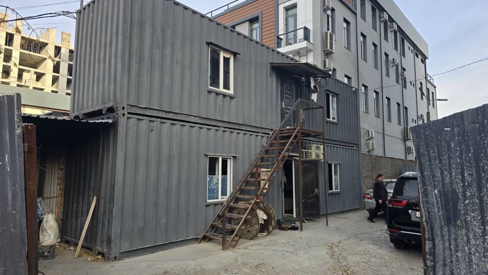 Vagon yashash uchun xamma sharoyitlari bor 12 ta yotoği bor