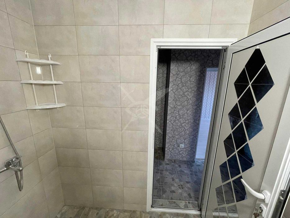 Продава се Двустаен апартамент в Бургас, Меден рудник - зона А - 86 кв.м за 1074 €/кв.м - Снимка #2