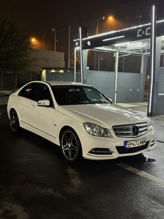 Mercedes C class CDI200 2012