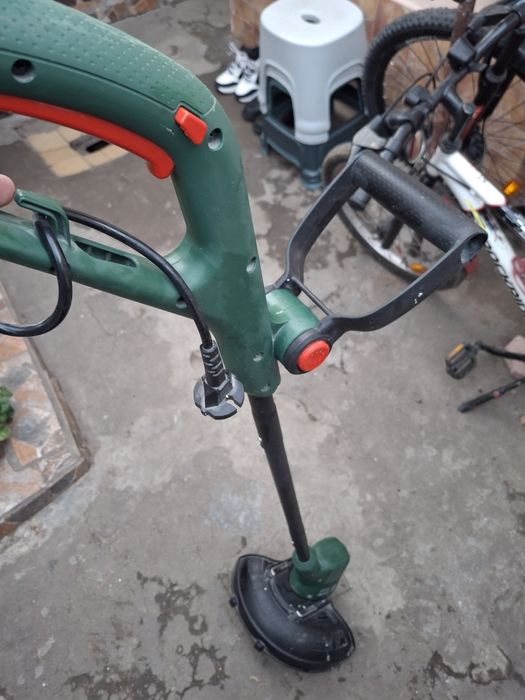 Motocoasa Bosch electrica