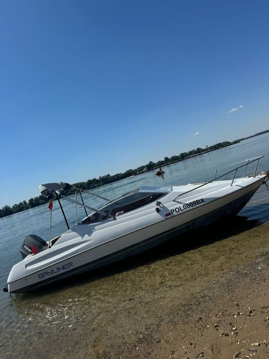 Barca Bayliner Capri 8m Motor Suzuki 85cp