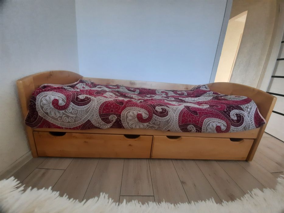 Продам деревянную кровать