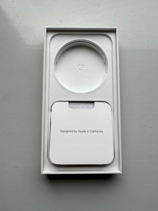 iPhone 12 128GB Бял - Отлично състояние, отключен, с кутия