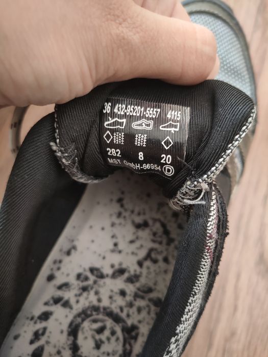 Маратонки Bugatti