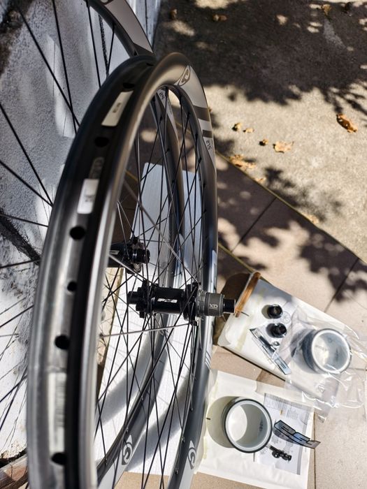 Карбонови FSA E-MTB i29 Mullet 29/27.5" (15x110 мм/12x148 мм ) XD НОВИ