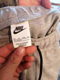 Долнище Nike tech fleece xs размер 122-128 см.