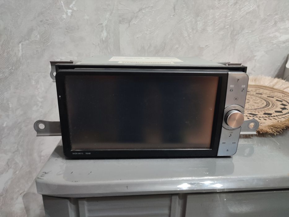 Магнитола оригинальная с Тойоты эстима