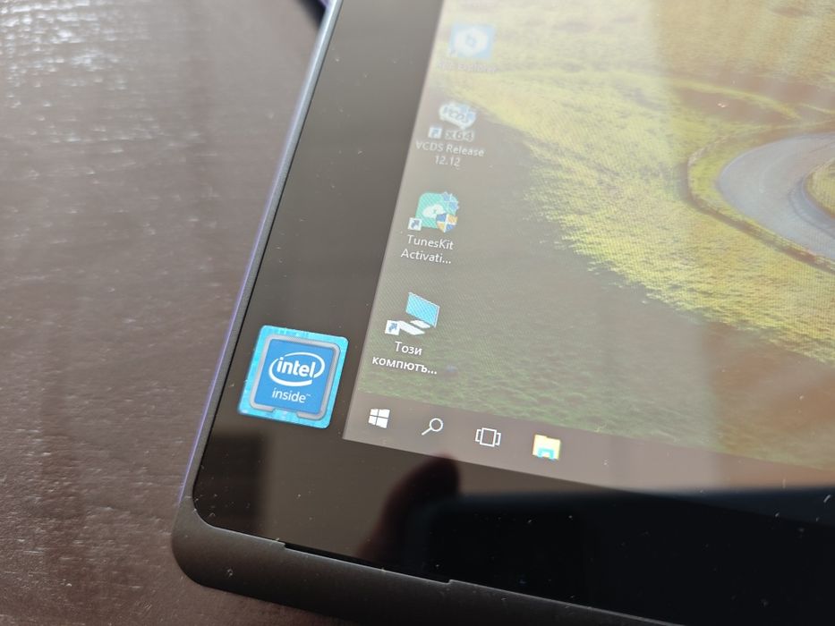 Лаптоп/таблет acer 2в1 windows 10 две в едно