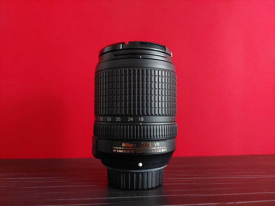 Продавам обектив Nikon DX AF-S NIKKOR 18-140 mm