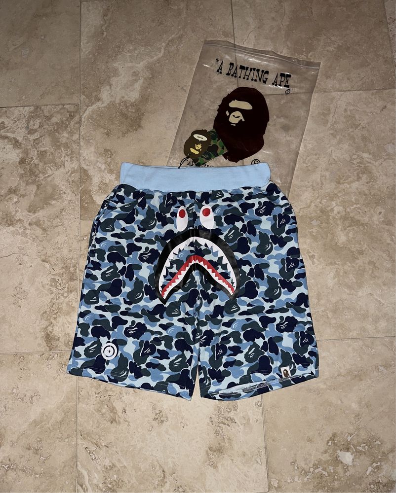 STOC Pantaloni scurti Bape